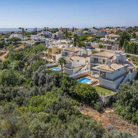 וילה Casa Petunia By *