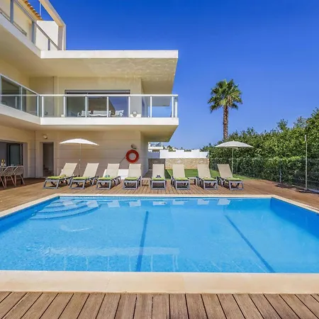 וילה Casa Petunia By