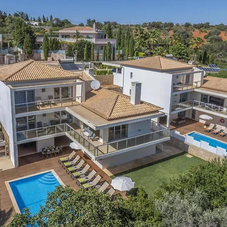 וילה Casa Petunia By *